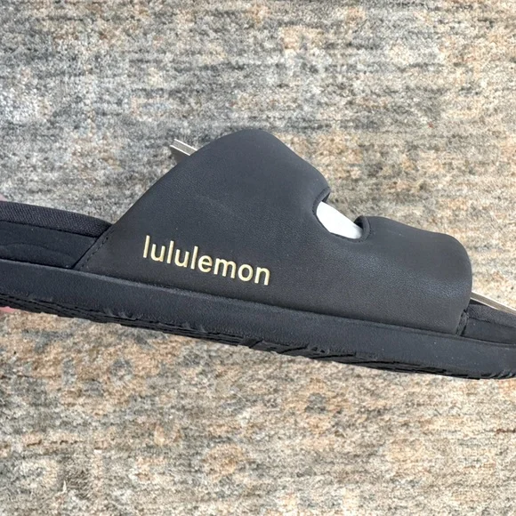 Lululemon Women's Restfeel Sandal $78 NWT 
Color Graphite Grey Size 8 - Picture 10 of 11